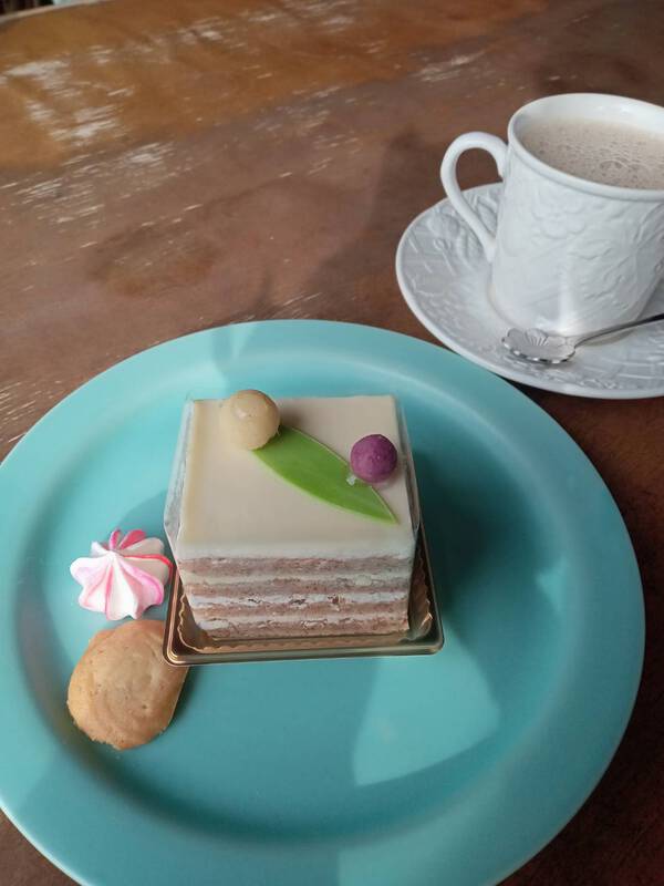 褒めてもらいたいという願望。 褒めてもらいたいという願望。