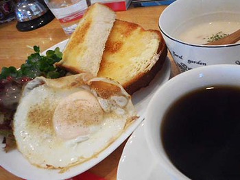 ミントカフェさんで『モーニング』 ^^