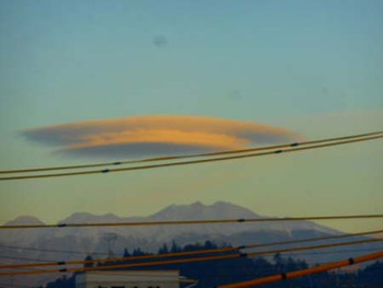 『トレーニング』と『UFOみたいな雲』 ^^