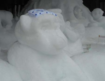 平湯の『雪像』見てきました