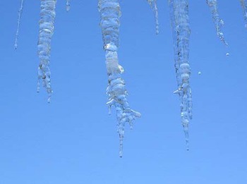 今日も『氷割り』 ^^;