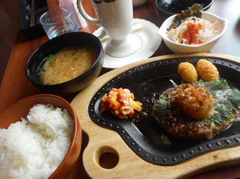 びっくりドンキー『おろしハンバーグランチ』 ^^