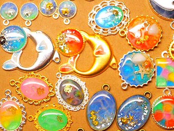 『レジン』でパーツ いっぱい作りました~ ^^
