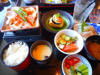 今日のランチは『魚祭』さんで… ^^