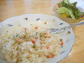 ミントカフェさんの『エビピラフ』^^