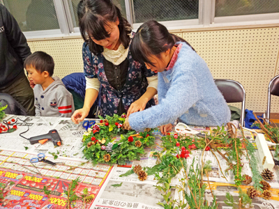 12/5 クリスマスリースづくり 12/5 クリスマスリースづくり