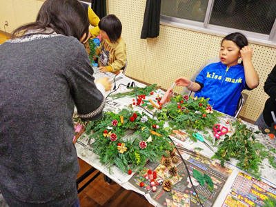 12/5 クリスマスリースづくり 12/5 クリスマスリースづくり
