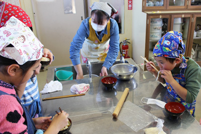 11/13 うどん打ち&おやきを作ろう 11/13 うどん打ち&おやきを作ろう