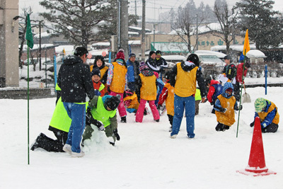 2/5 雪上運動会 2/5 雪上運動会