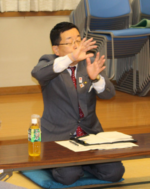 2/9 市民と市長の対話集会 2/9 市民と市長の対話集会