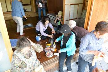 まち協総会 と 草むしり まち協総会 と 草むしり