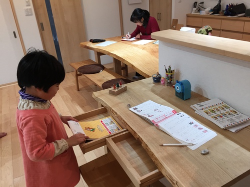 リビング学習で楽しくお勉強‼︎ リビング学習で楽しくお勉強‼︎