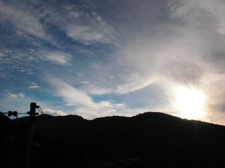 明日は