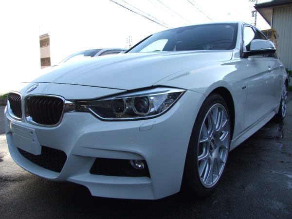 BMW 320i 車を見るとその車とオーナーとの付き合い方が分かります。この320絶対可愛がられています!! BMW 320i 車を見るとその車とオーナーとの付き合い方が分かります。この320絶対可愛がられています!!