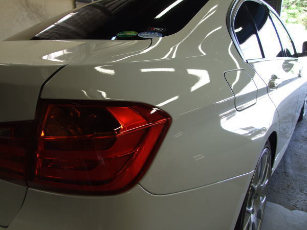 BMW 320i 車を見るとその車とオーナーとの付き合い方が分かります。この320絶対可愛がられています!! BMW 320i 車を見るとその車とオーナーとの付き合い方が分かります。この320絶対可愛がられています!!