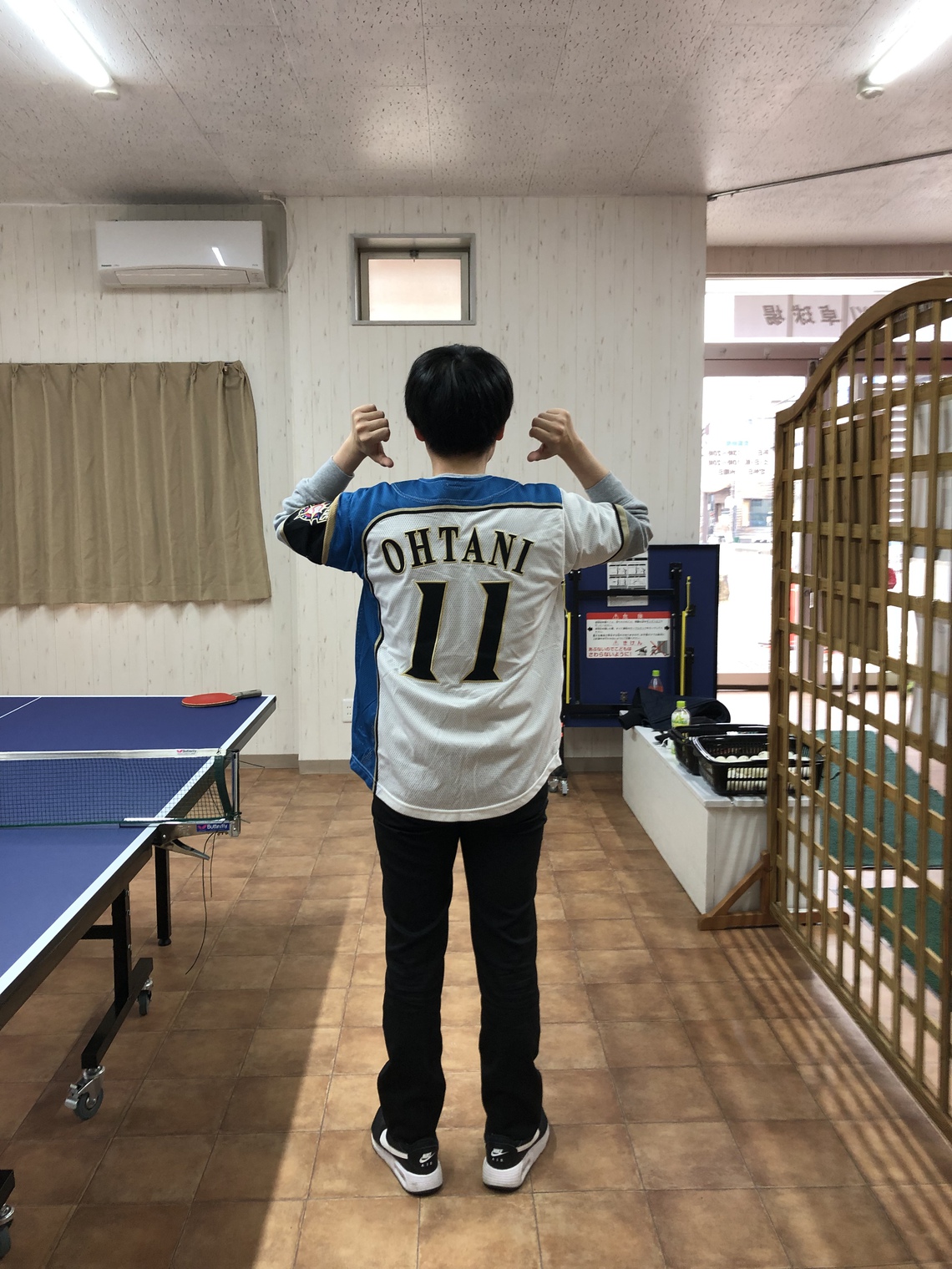 大谷翔平の、ユニフォームを着た男性現る! 大谷翔平の、ユニフォームを着た男性現る!