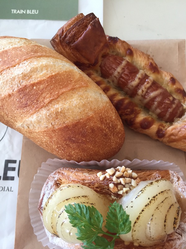 トラン・ブルーさんのパンでランチ~♪ トラン・ブルーさんのパンでランチ~♪