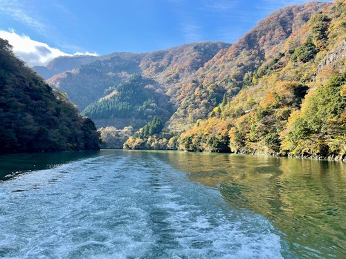 庄川峡遊覧船 秋 庄川峡遊覧船 秋