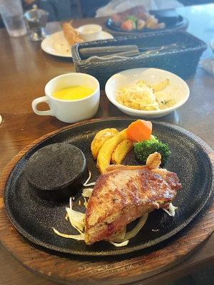 ステーキで元気注入してきました! ステーキで元気注入してきました!