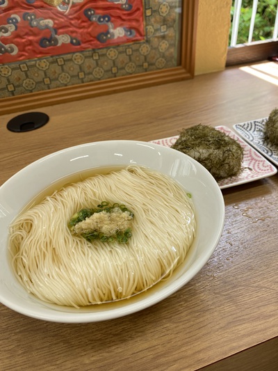 並んでそうめん♪ 並んでそうめん♪