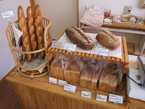 手作りパン工房の”麦わら帽子”さん