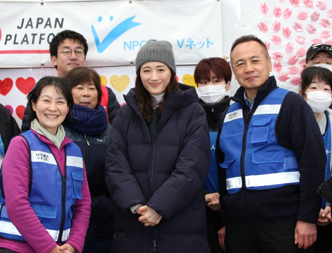 綾瀬はるかさんと、ユニクロのヒートテック配布会 綾瀬はるかさんと、ユニクロのヒートテック配布会