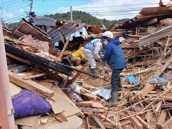 能登半島地震支援活動2月24日念願の位牌,遺影が… 能登半島地震支援活動2月24日念願の位牌,遺影が…