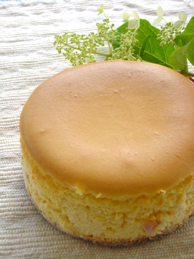 飛騨産トチ蜜入りしっとりチーズケーキ