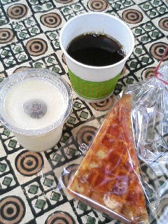 八日市で朝食