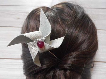 レザー『ヘアアクセサリー』minneに出品 ^^