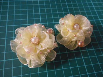 リボンで『お花のモチーフ作り』 ^^