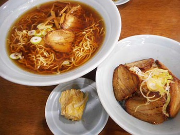 今日のお昼は『中華そば』 ^^