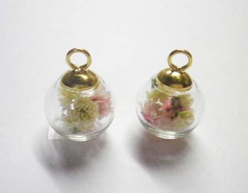『ガラスドーム』お花のピアス　その2