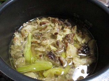 『飛騨牛のスジ肉』で… ^^