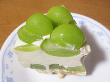 『シャインマスカットのチーズケーキ』 ^^