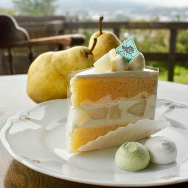 洋梨のショートケーキ