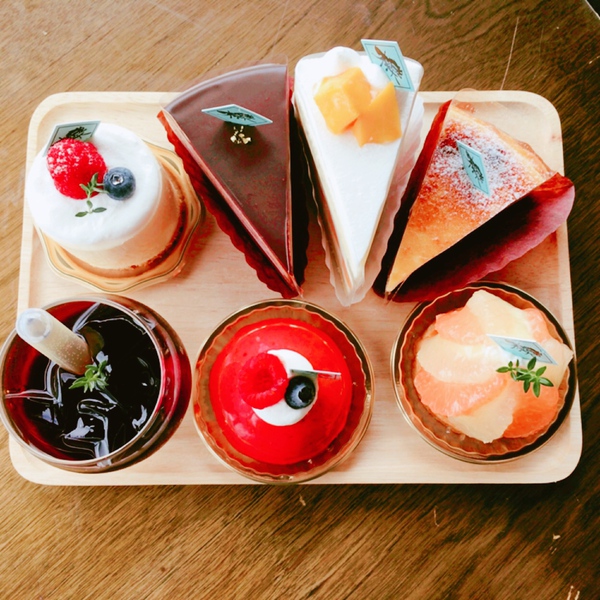 本日ベイクドチーズケーキあります