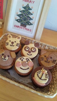 今日のお土産　カップケーキ