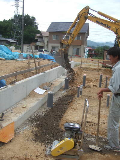 まだ　床堀り中