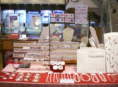 本日夏のパールフェア2日目！猛暑でも頑張りましょう！