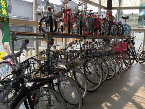 自転車いろいろ揃ってます！！
