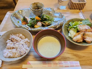 ここは軽井沢か？蓼科か？