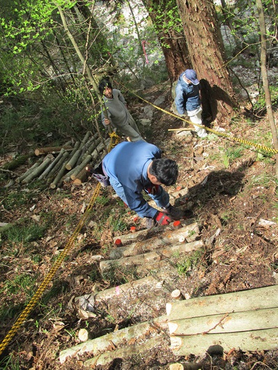 登山道の整備作業をしました