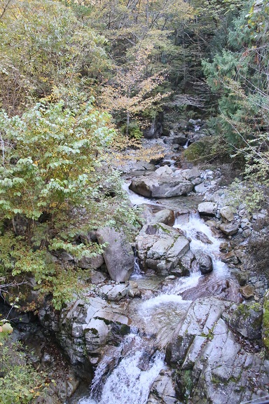 豪雨対策の工事があります