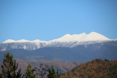 高い山は冬の装い