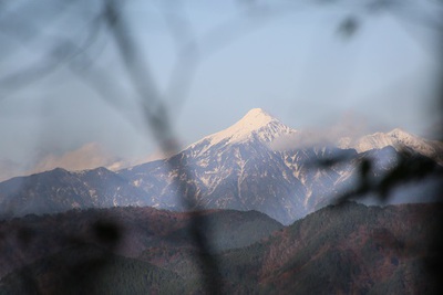 高い山は冬の装い