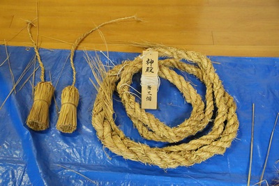 縣神社のしめ縄作り