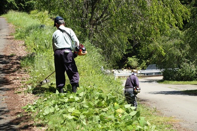 水洞平駐車場の草刈りをしました