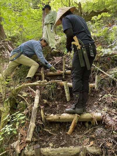 登山道の整備をしました