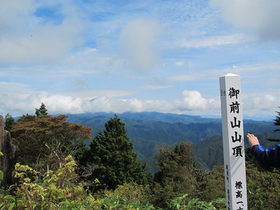登山道の整備作業をしました